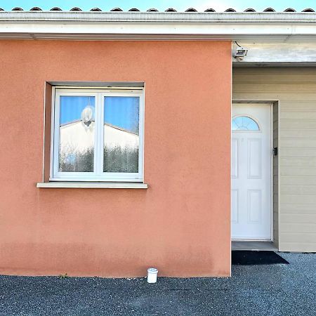 Logement Thermale Et De Tourisme Les Acacias 2 Jonzac Zewnętrze zdjęcie