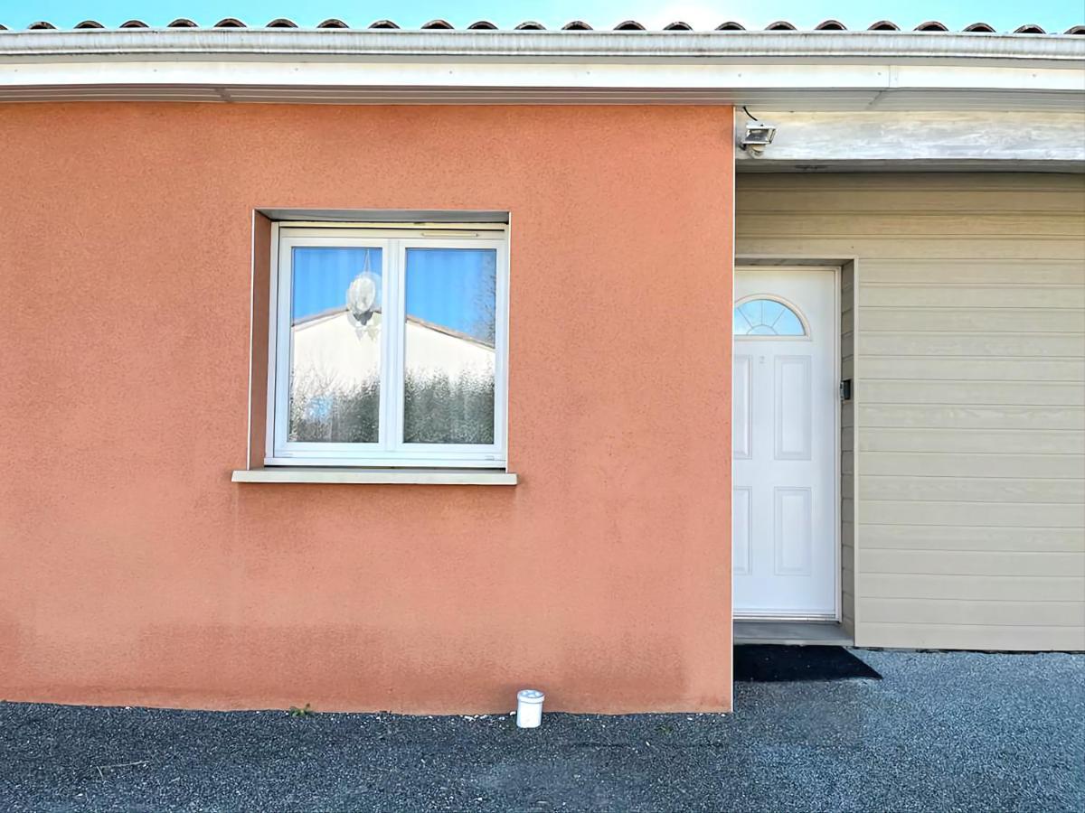 Logement Thermale Et De Tourisme Les Acacias 2 Jonzac Zewnętrze zdjęcie